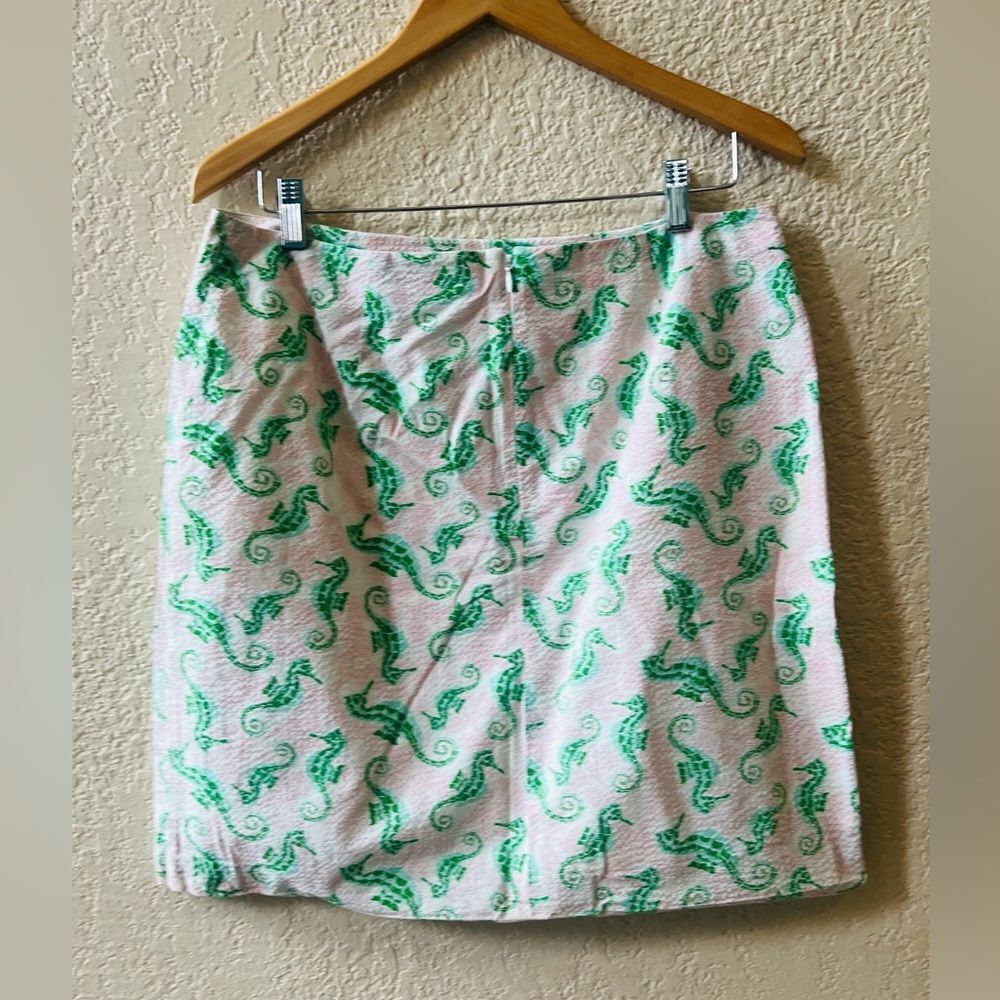 Vineyard Vines Seahorse Mini Skirt Size 10 Pink Green Lined - Picture 3 of 6